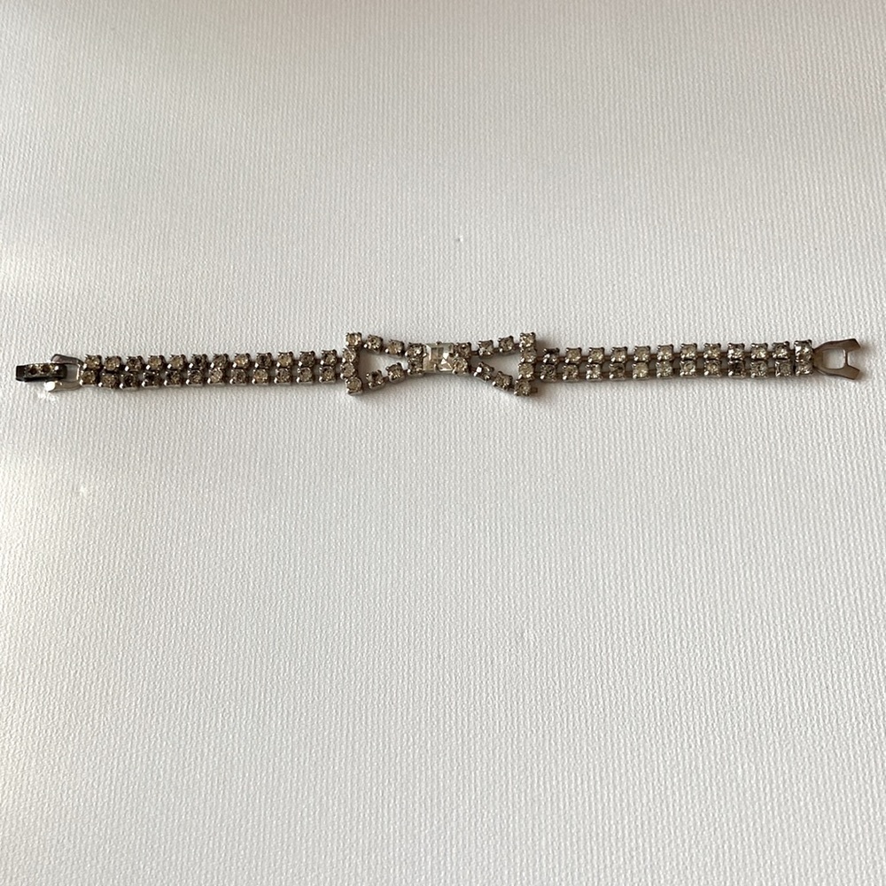Vintage Rhinestone Bow Bracelet